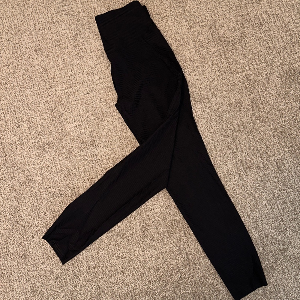 Lululemon Base Paced High-Rise Ribbed Tights 25”